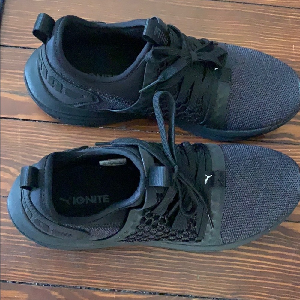 Puma Sneakers